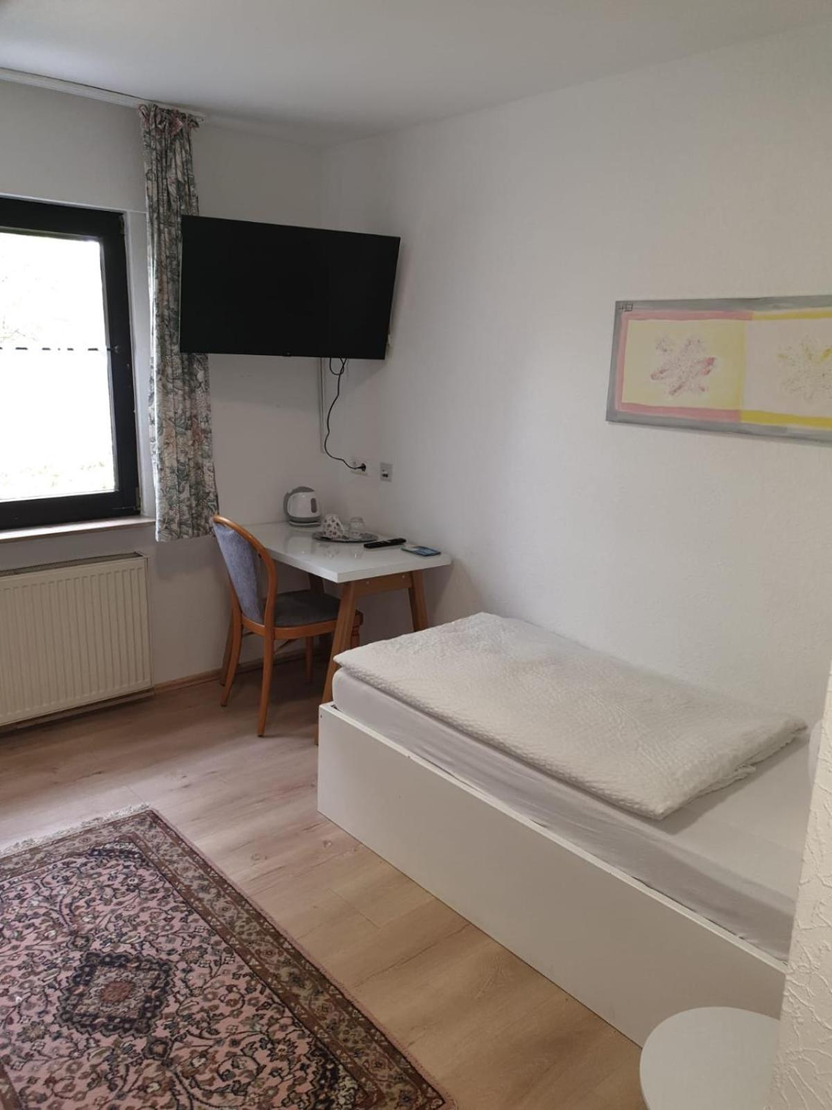 Hotel Schweizerhof Boebingen an der Rems Room photo